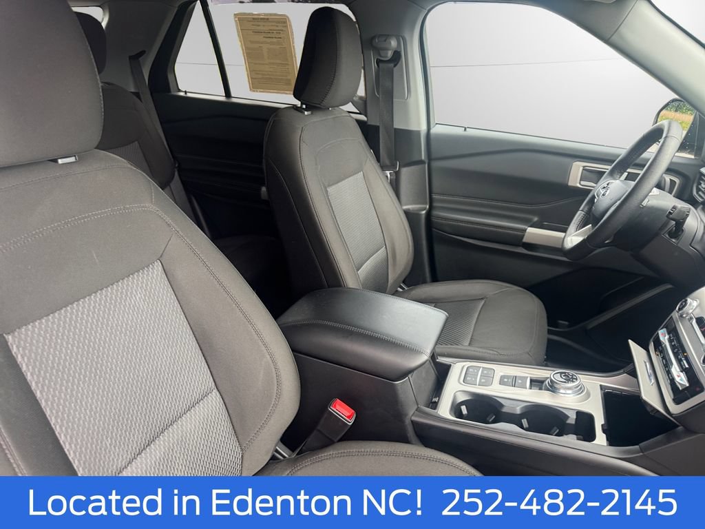 Certified 2024 Ford Explorer XLT RWD image 16