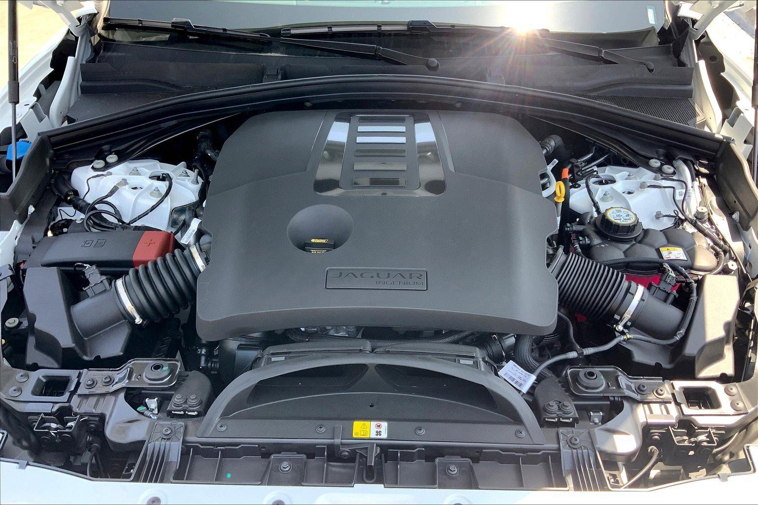 New 2026 Jaguar F-PACE R-Dynamic S image 8