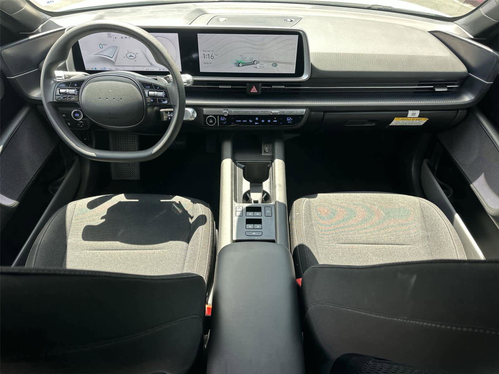 Used 2024 Hyundai Ioniq 6 SE RWD image 11