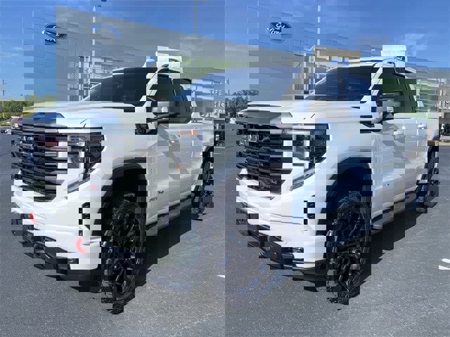 Used 2024 GMC Sierra 1500 AT4 w/ AT4 Premium Package image 1