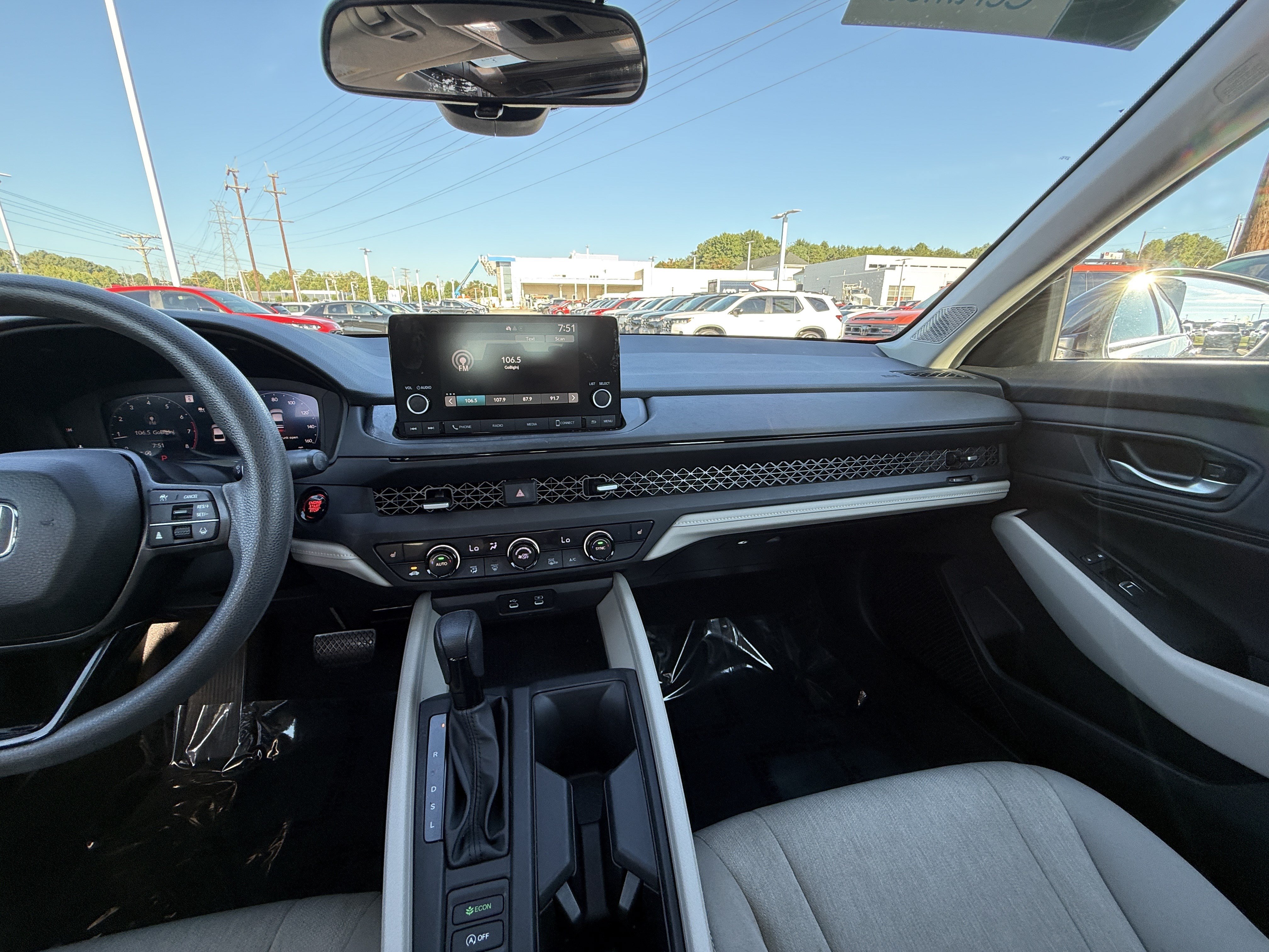 Used 2025 Honda Accord SE image 30