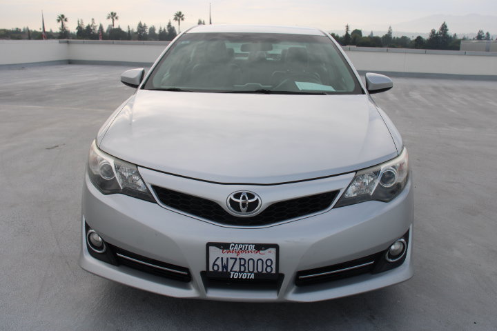 Used 2012 Toyota Camry SE FWD image 7