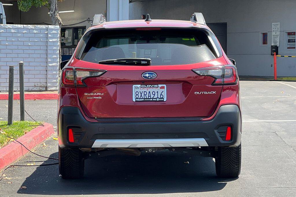 Used 2022 Subaru Outback Limited AWD/4WD image 5