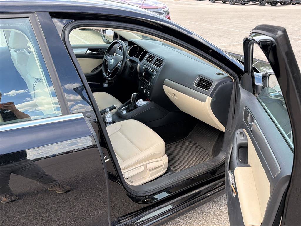 Used 2017 Volkswagen Jetta SE FWD image 20
