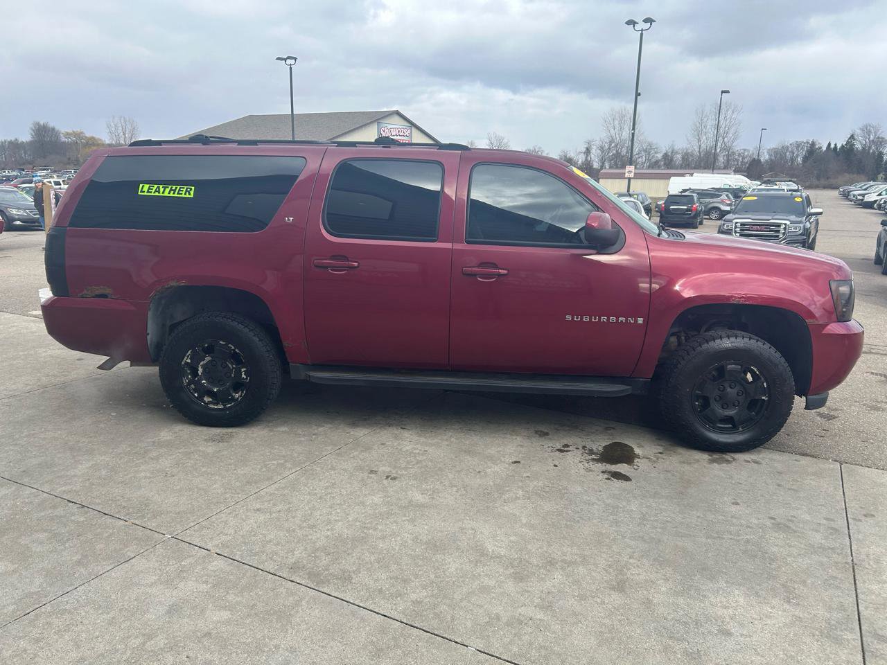 Used 2007 Chevrolet Suburban LT w/ LT Preferred Equipment Group image 4