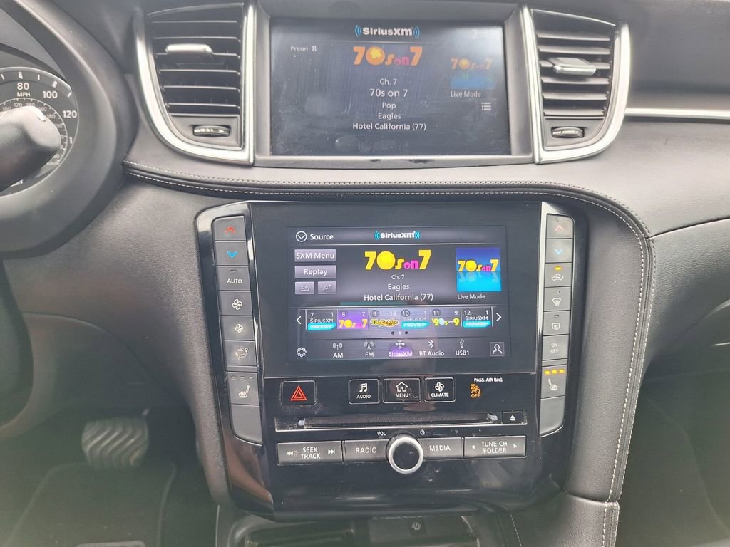 Used 2024 INFINITI QX50 Luxe FWD image 17