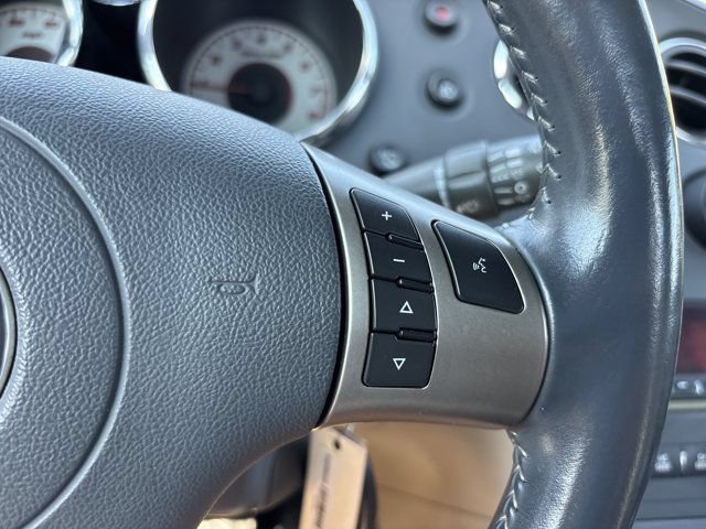Used 2006 Pontiac Solstice Convertible w/ Premium Package RWD image 21