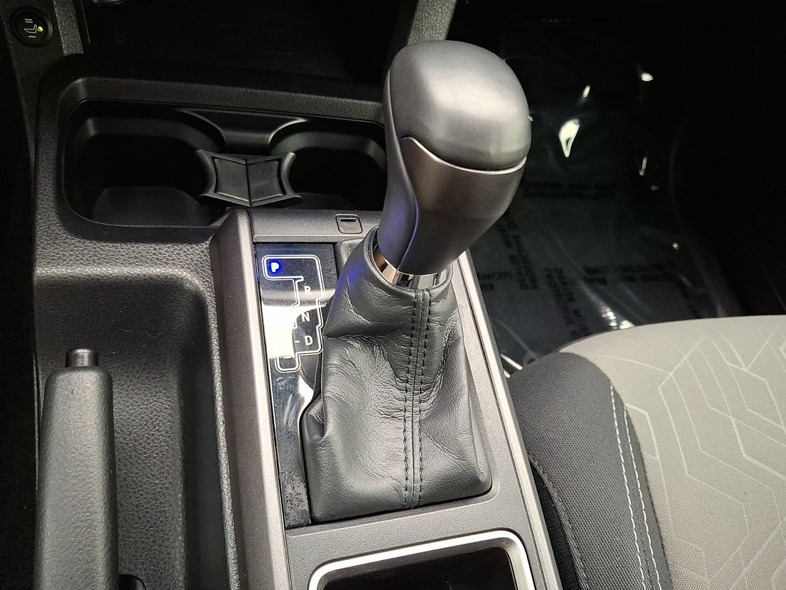Used 2022 Toyota Tacoma TRD Sport w/ Technology Package AWD/4WD image 16