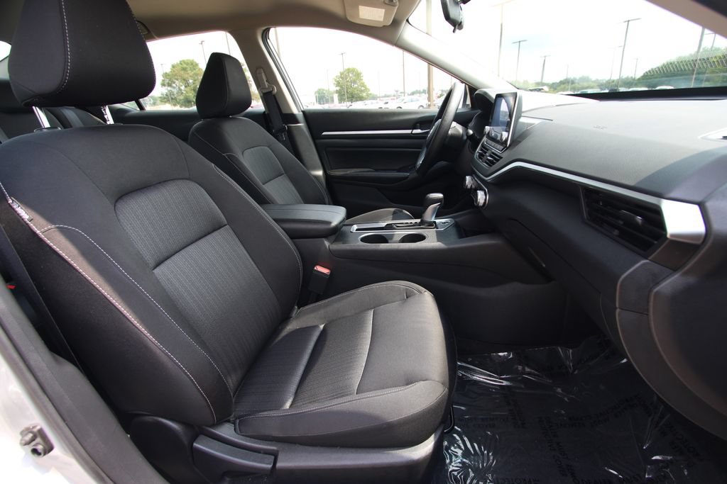Used 2022 Nissan Altima 2.5 SV FWD image 8