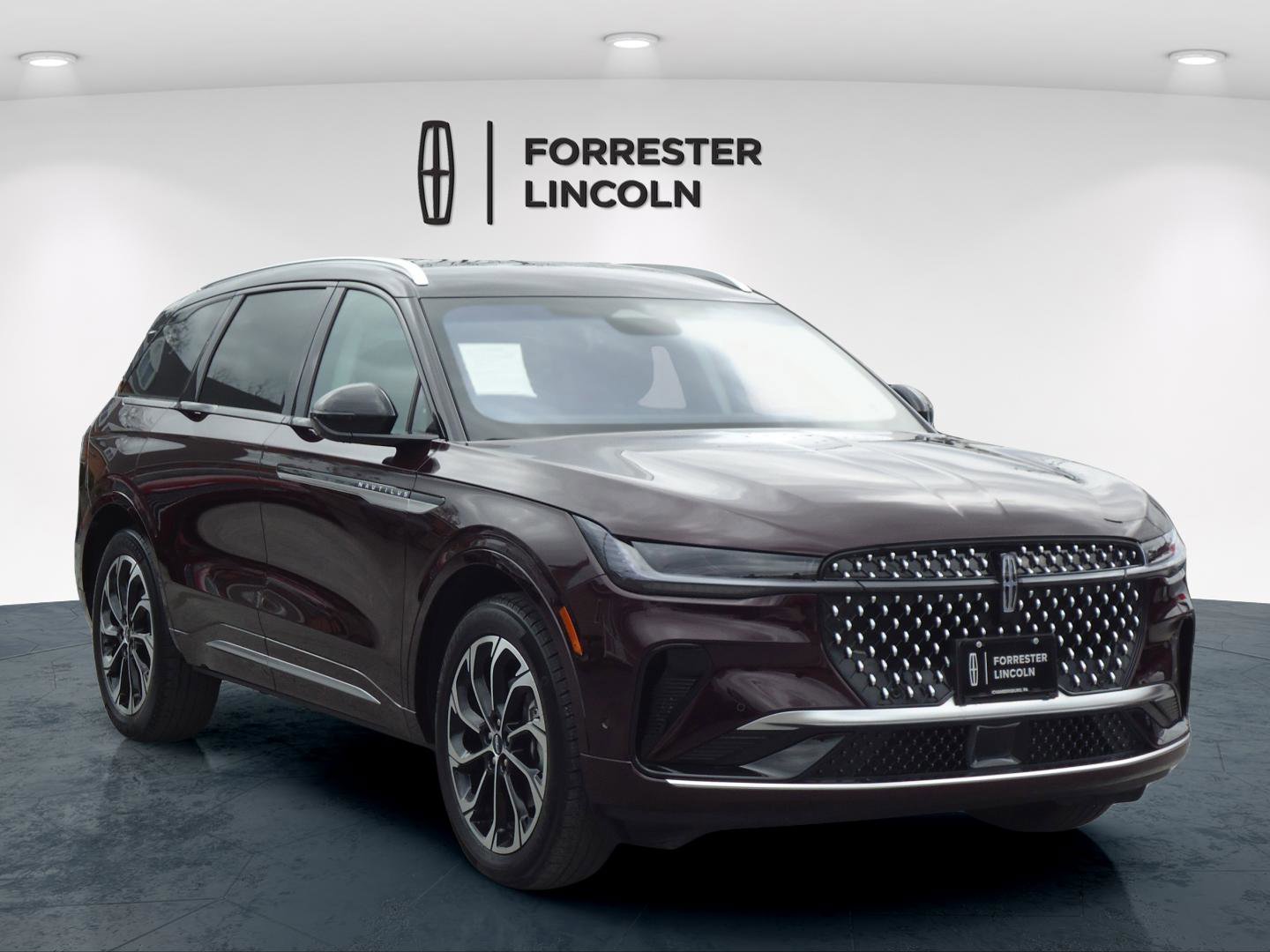 Used 2024 Lincoln Nautilus Reserve AWD/4WD image 1
