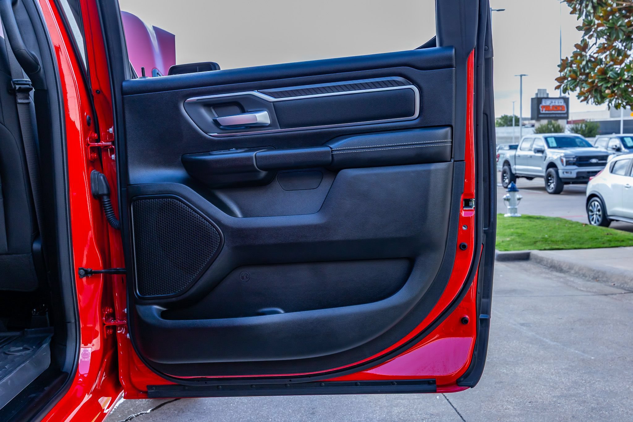 Used 2025 RAM 1500 Big Horn AWD/4WD image 39