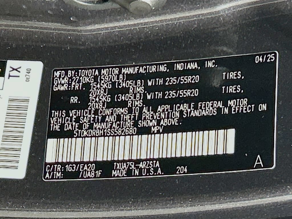 Used 2025 Toyota Highlander XSE AWD/4WD image 30