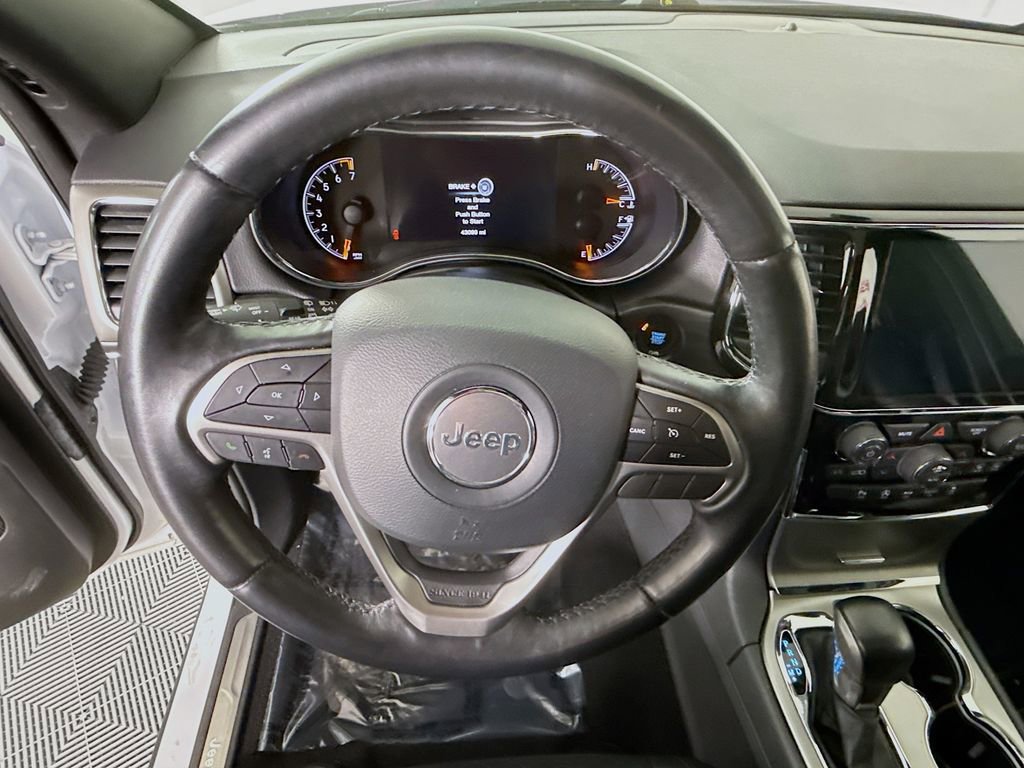 Used 2020 Jeep Grand Cherokee Limited image 22