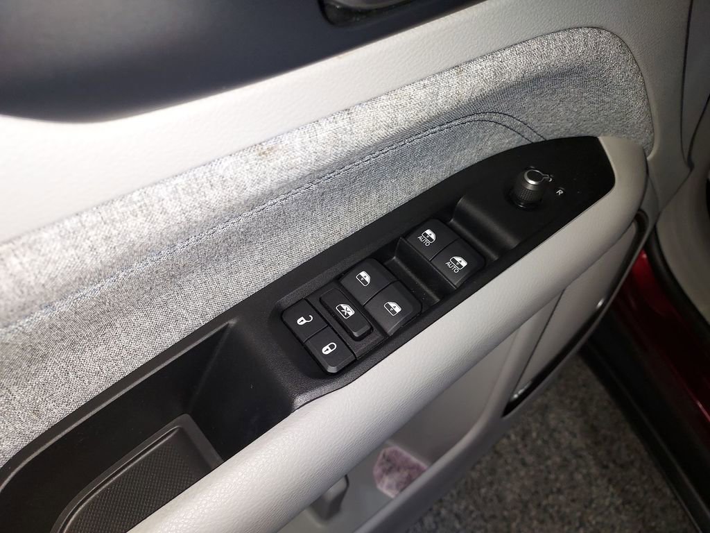 Used 2022 Jeep Compass Latitude w/ Convenience Group image 19