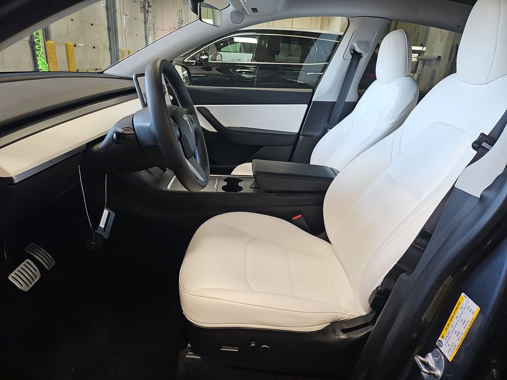 Used 2021 Tesla Model Y Performance AWD/4WD image 3