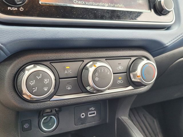 Used 2025 Nissan Versa SV w/ Trunk Package image 22