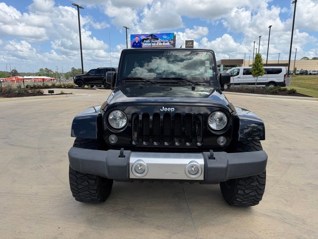 Used 2015 Jeep Wrangler Unlimited Sahara w/ Max Tow Package AWD/4WD image 8