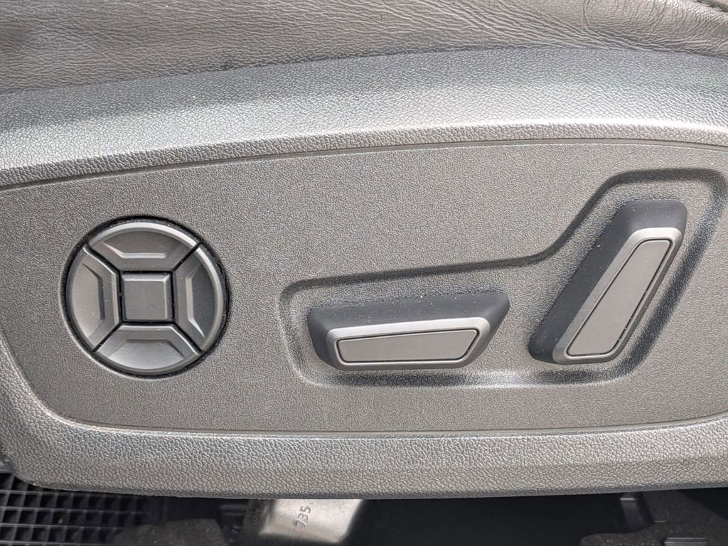 Used 2021 Audi Q3 2.0T Premium Plus w/ Premium Plus Package AWD/4WD image 18
