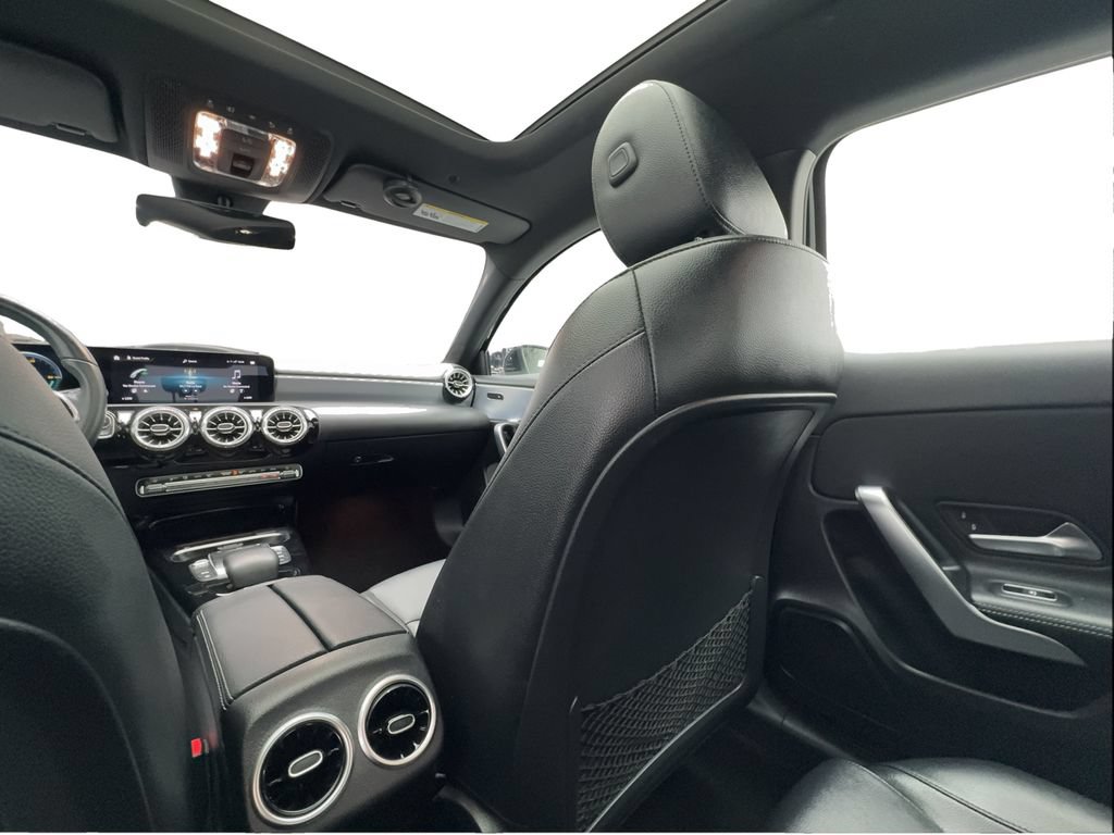 Used 2022 Mercedes-Benz A 220 image 35