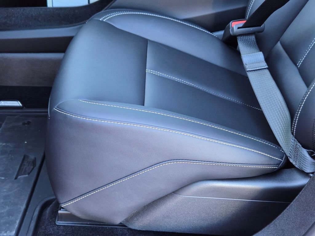 New 2025 Cadillac Optiq Sport 1 image 27