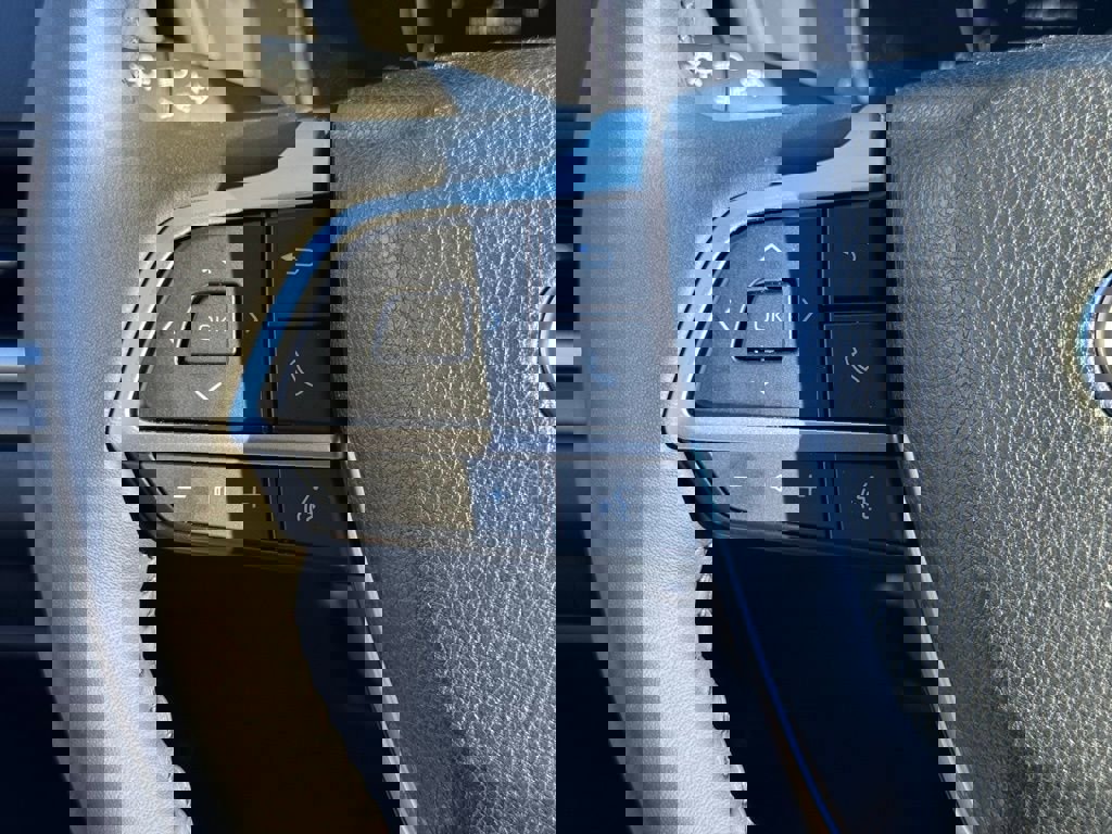 Used 2025 Toyota Grand Highlander FWD image 32