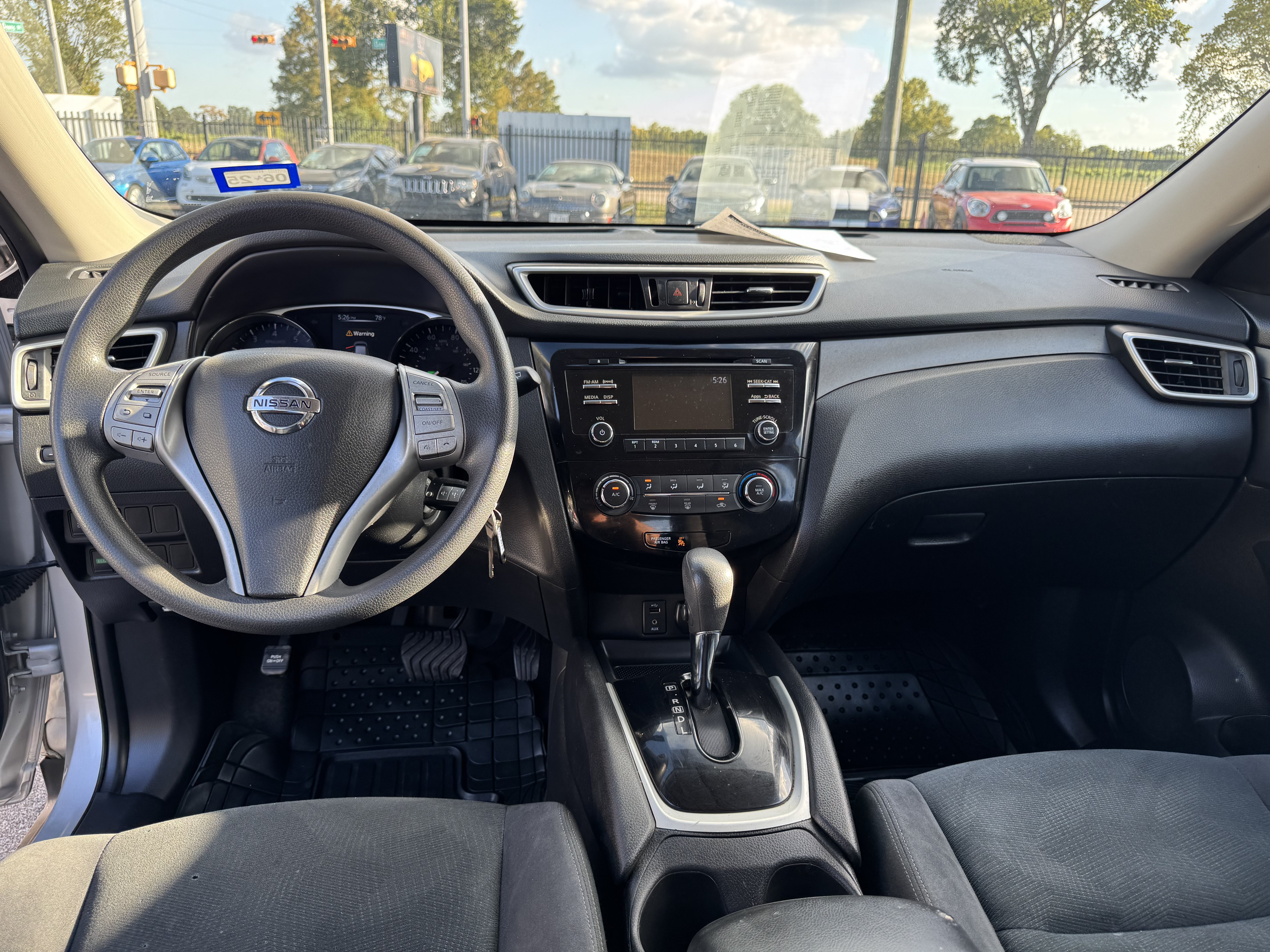 Used 2016 Nissan Rogue S FWD image 13