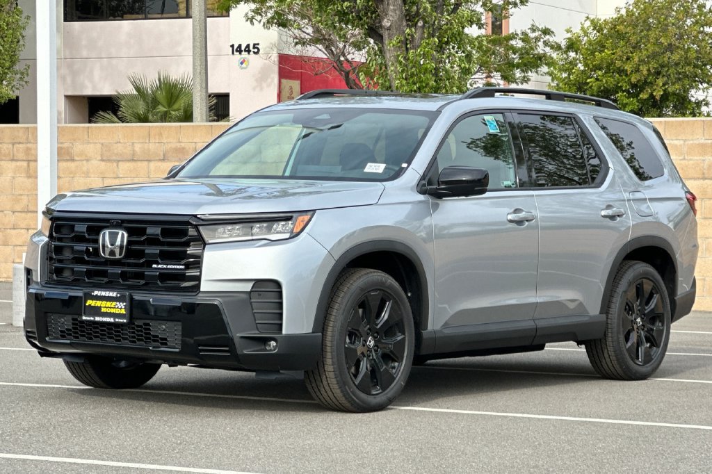 New 2026 Honda Pilot Black Edition image 8