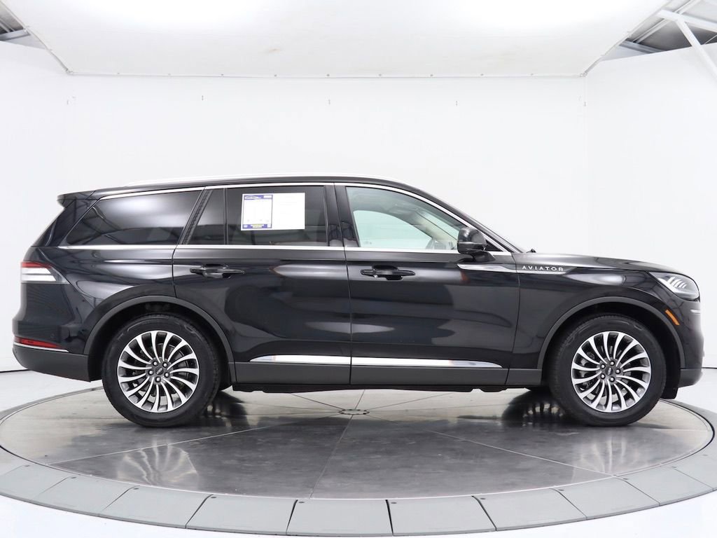 Used 2020 Lincoln Aviator Reserve w/ Equipment Group 201A image 6