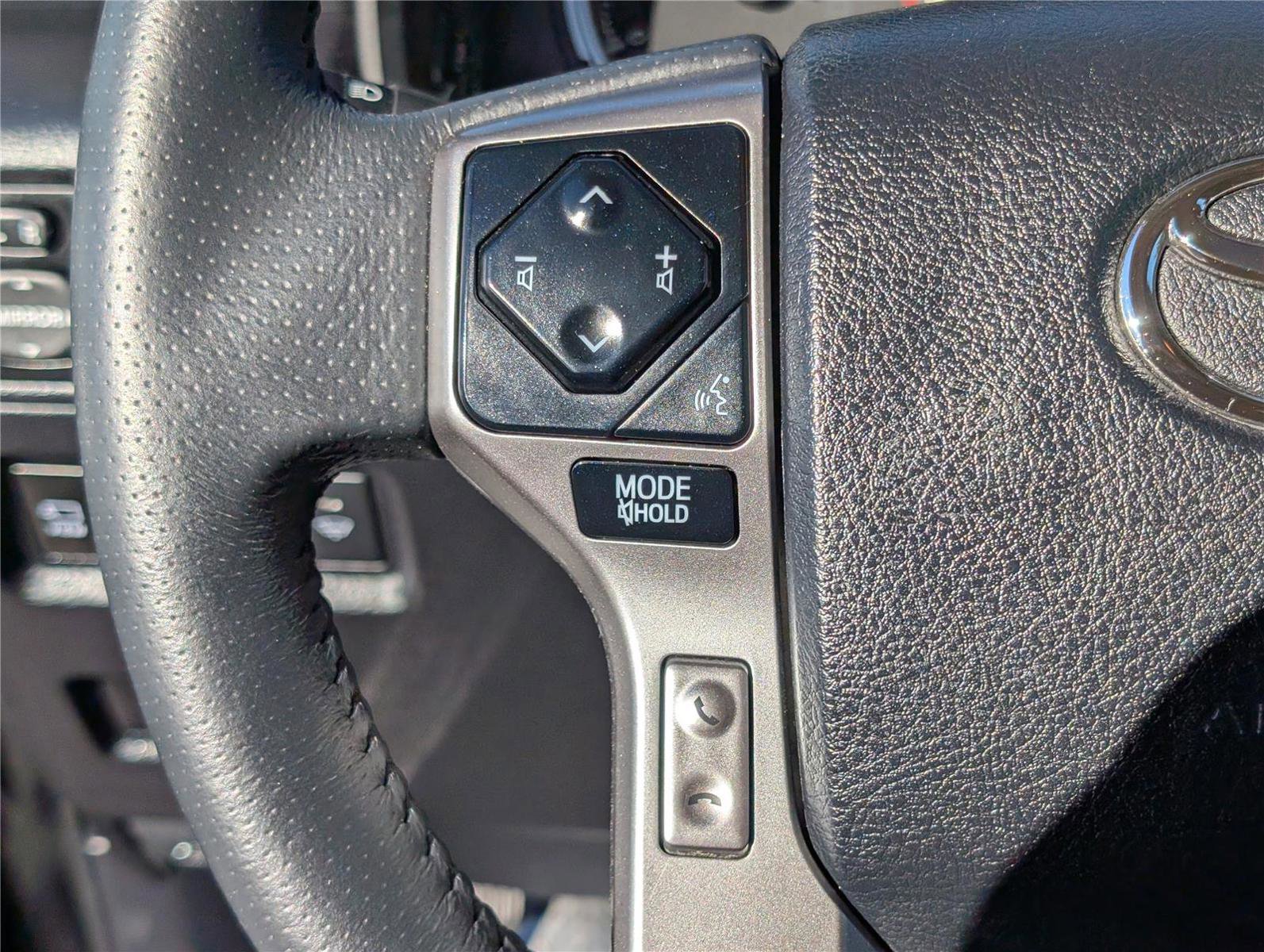 Used 2022 Toyota 4Runner Limited image 22