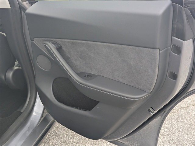 Used 2025 Tesla Model Y Performance image 15