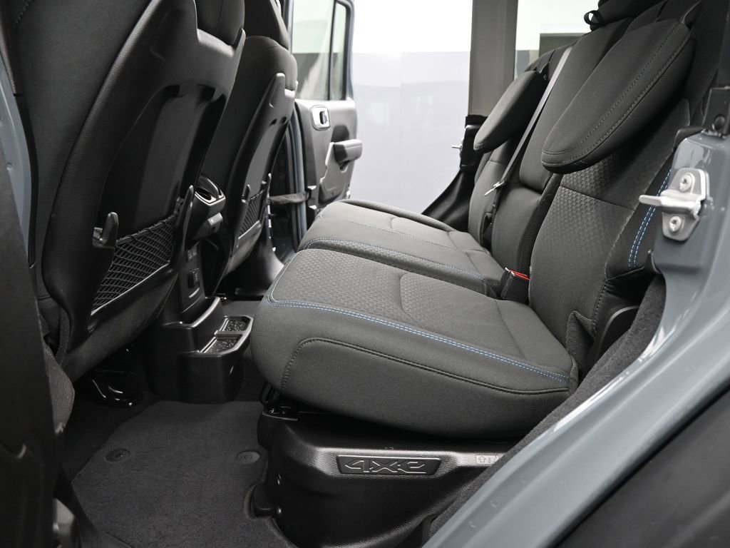 Used 2025 Jeep Wrangler Unlimited Rubicon 4xe w/ Safety Group image 13