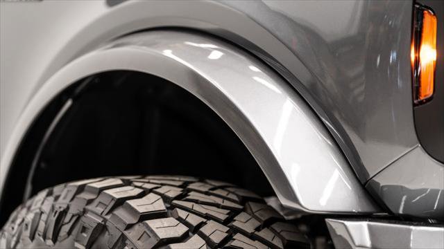 Used 2025 Ford Bronco CUSTOM image 9