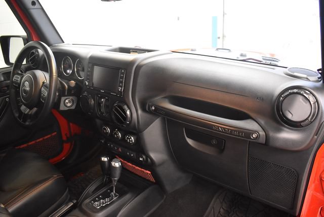 Used 2018 Jeep Wrangler Unlimited Rubicon AWD/4WD image 17