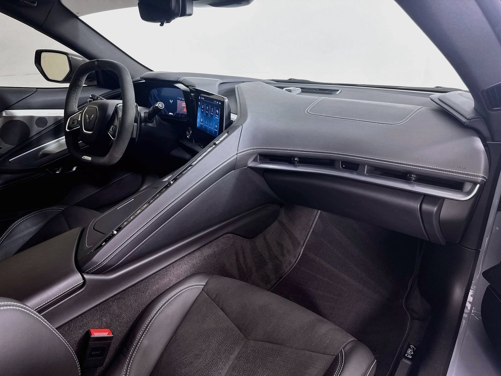 Used 2024 Chevrolet Corvette Z06 RWD image 24