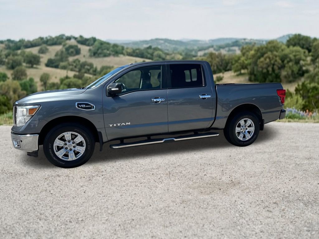 Used 2017 Nissan Titan SV AWD/4WD image 4