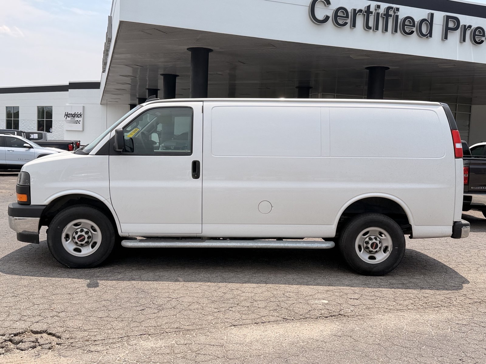 Used 2024 GMC Savana 2500 w/ Driver Convenience Package RWD image 9