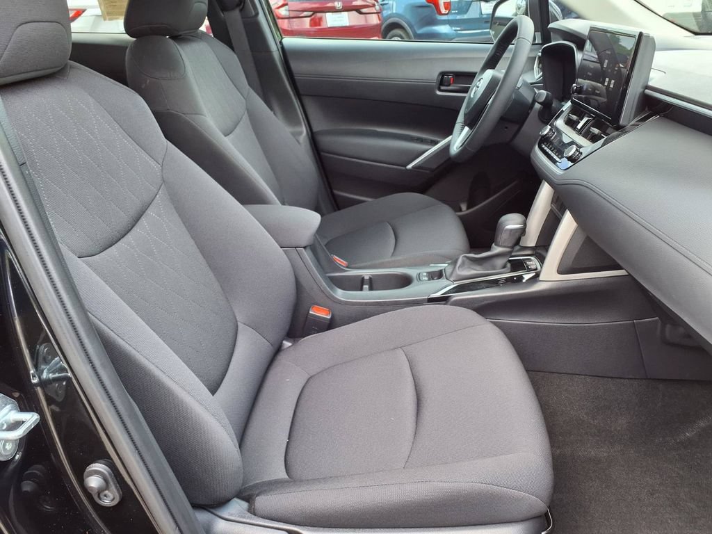 Used 2024 Toyota Corolla Cross LE FWD image 13