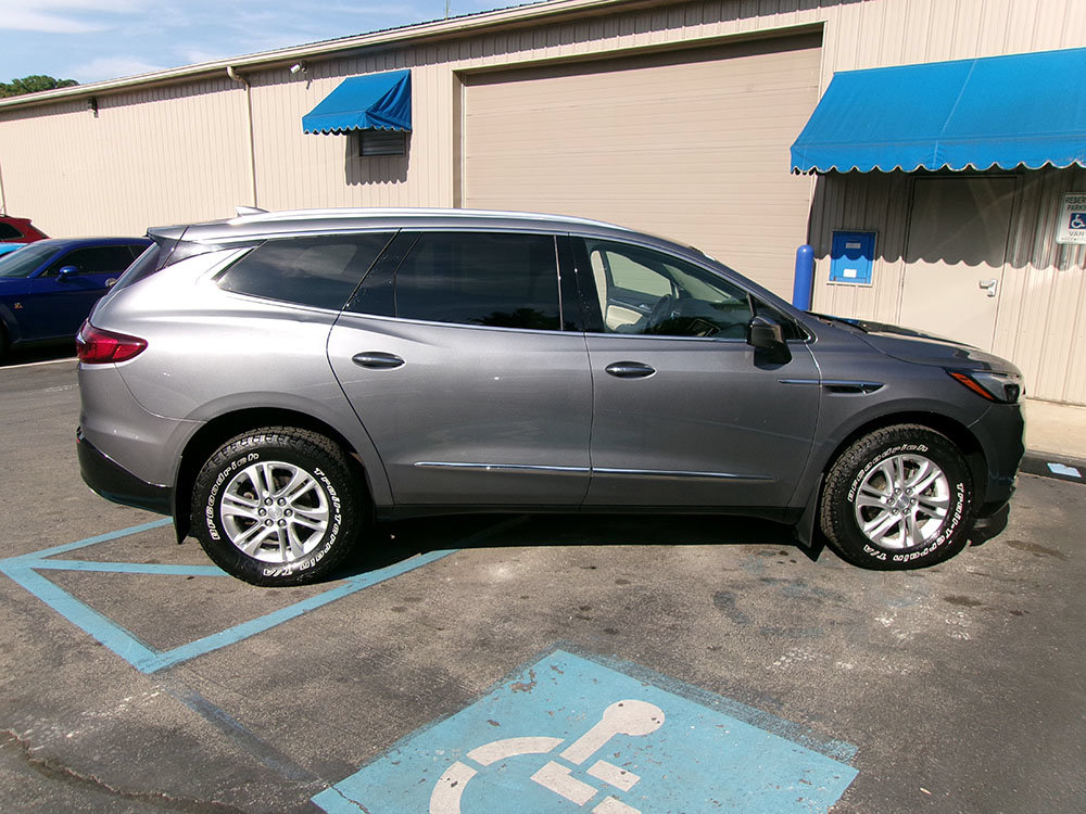 Used 2021 Buick Enclave Essence AWD/4WD image 6