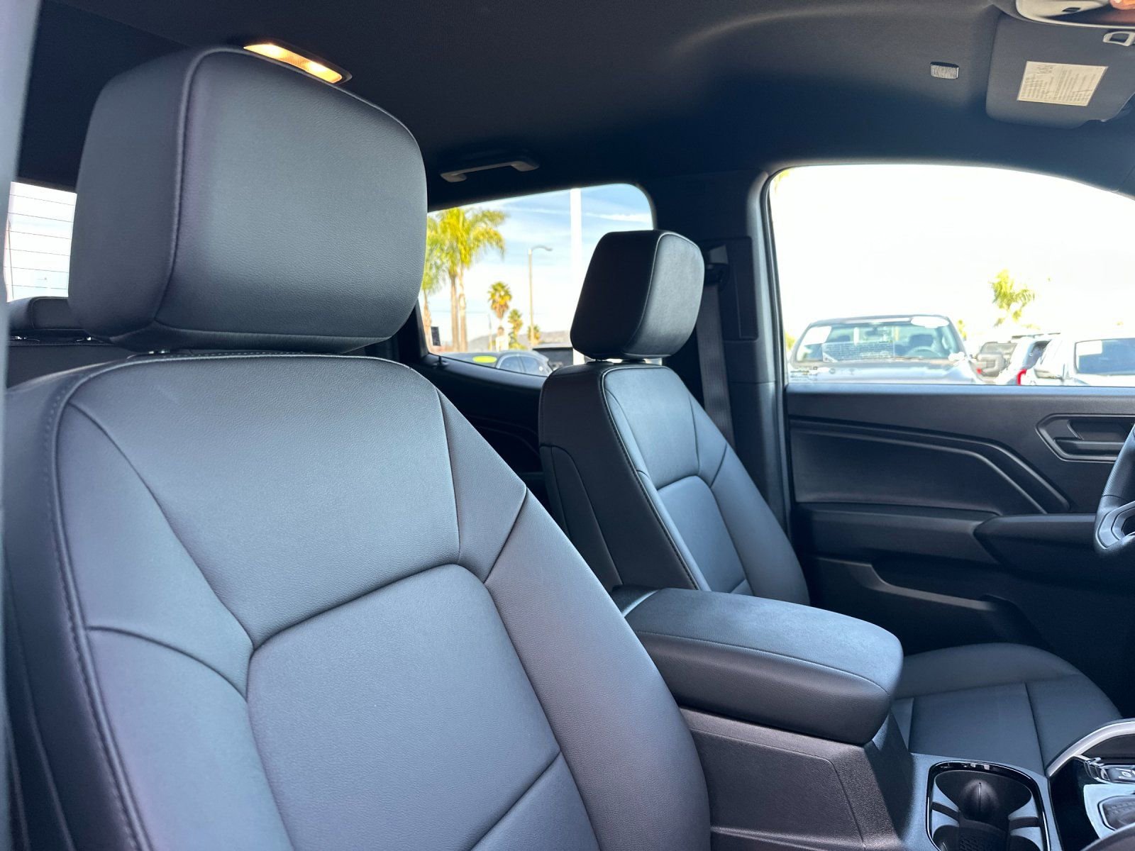 Used 2024 Chevrolet Colorado Trail Boss w/ Safety Package image 18