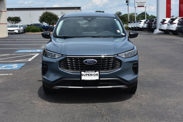 Used 2023 Ford Escape Active w/ Tech Pack #1 AWD/4WD image 2