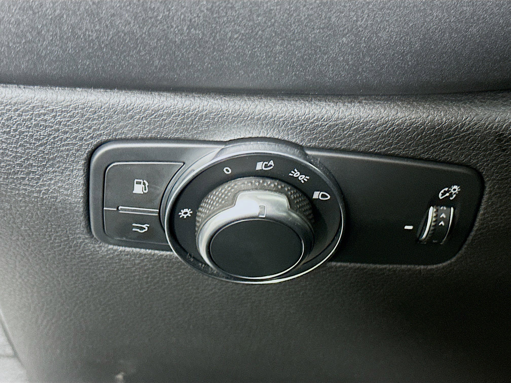 Used 2024 Alfa Romeo Tonale Ti AWD/4WD image 17