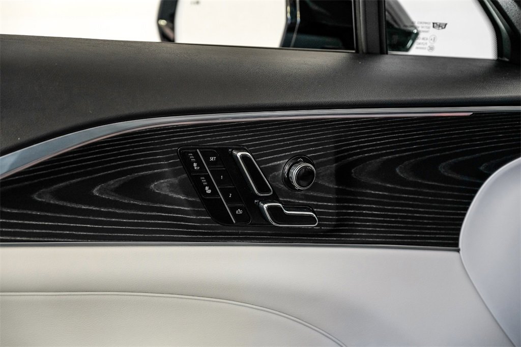 Used 2024 Cadillac Lyriq Luxury image 43