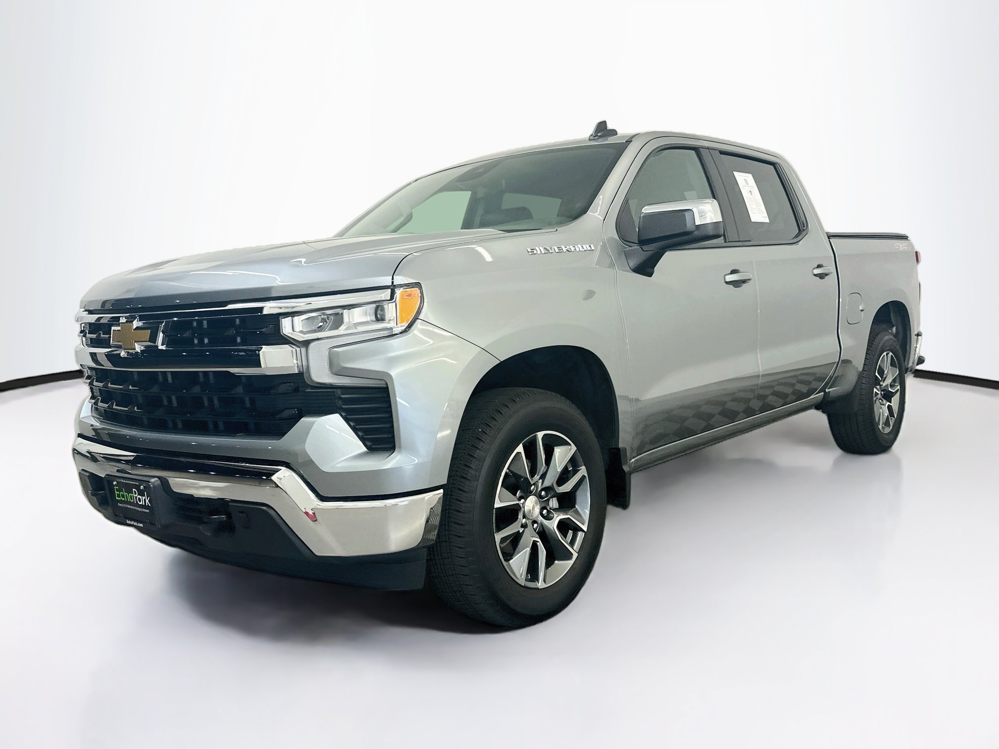 Used 2024 Chevrolet Silverado 1500 LT AWD/4WD image 3