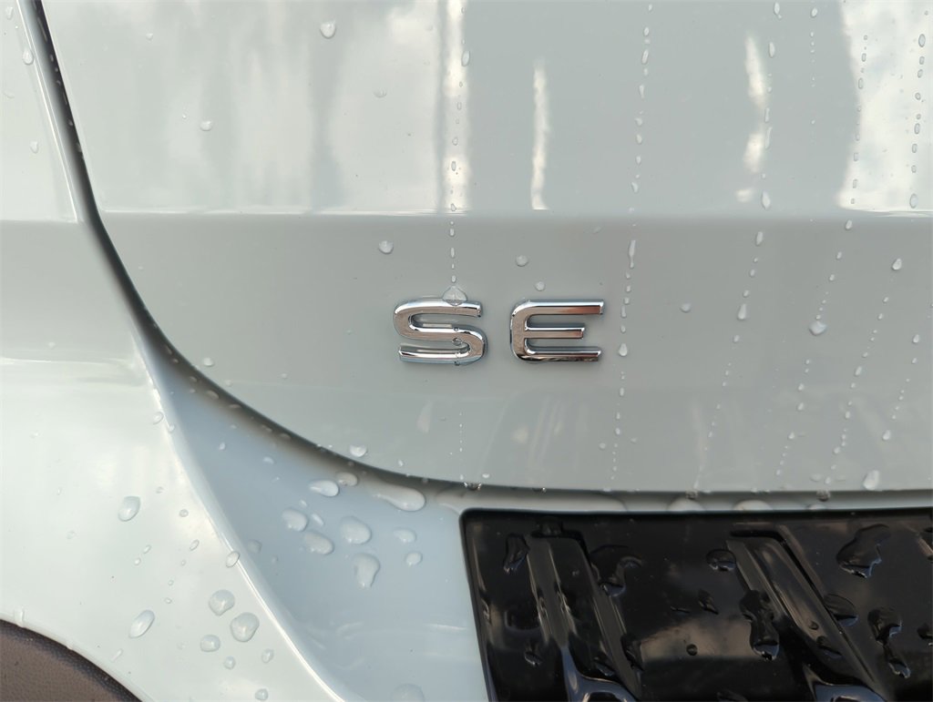 New 2026 Volkswagen Taos SE image 43