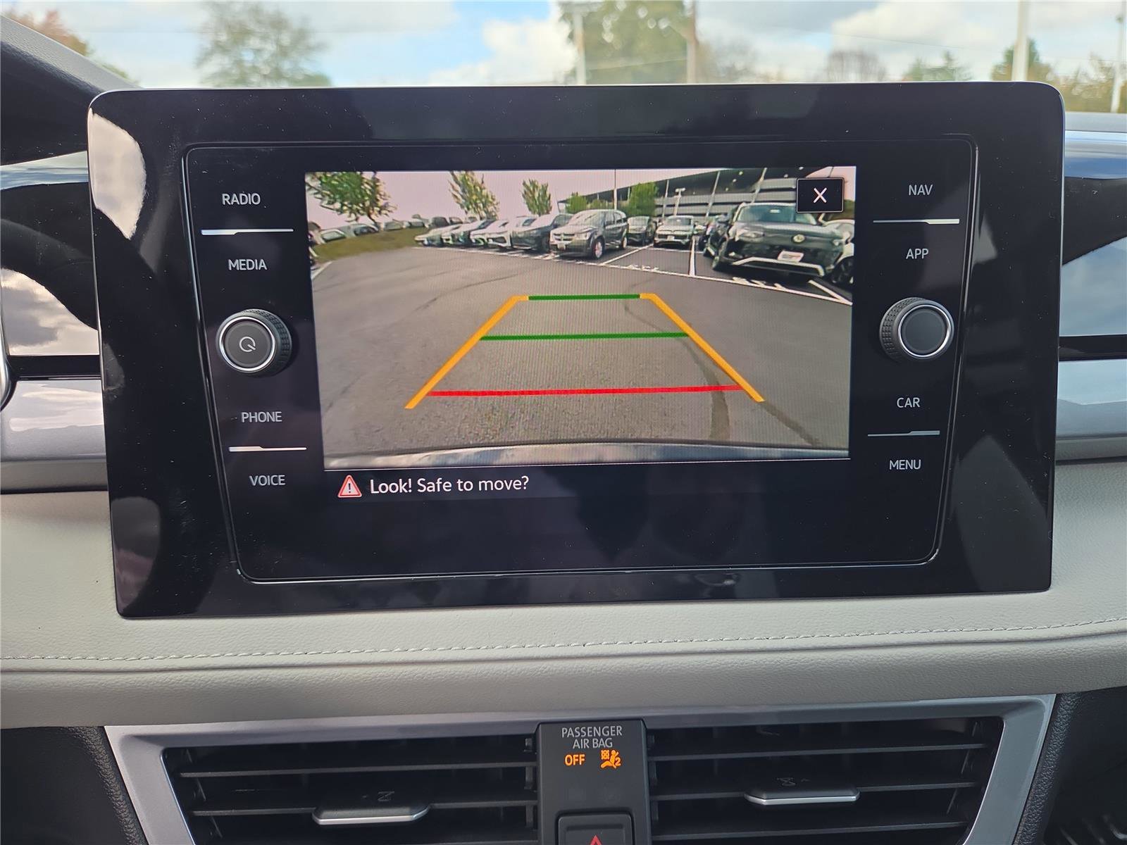 New 2025 Volkswagen Taos SEL image 21