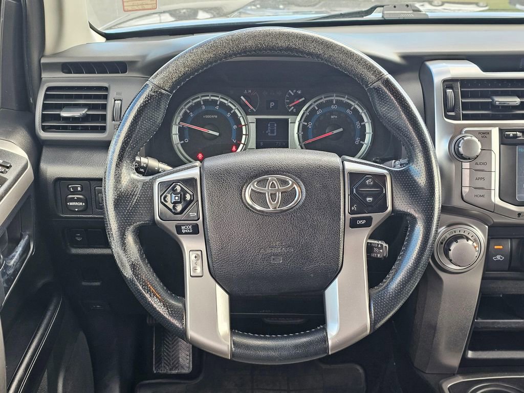 Used 2015 Toyota 4Runner SR5 AWD/4WD image 19