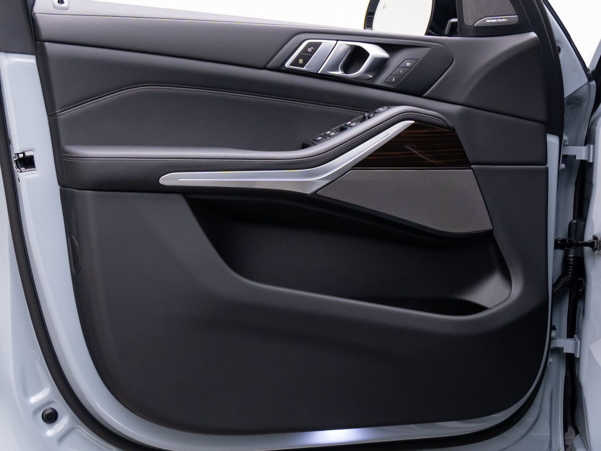 New 2026 BMW X5 xDrive40i w/ M Sport Package image 13