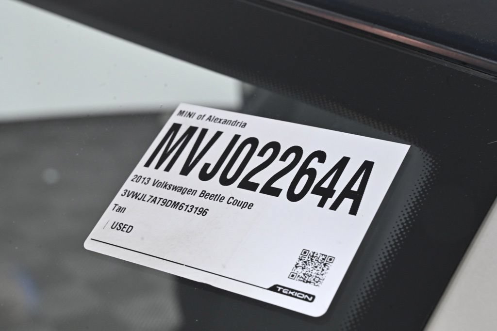 Used 2013 Volkswagen Beetle TDI FWD image 29
