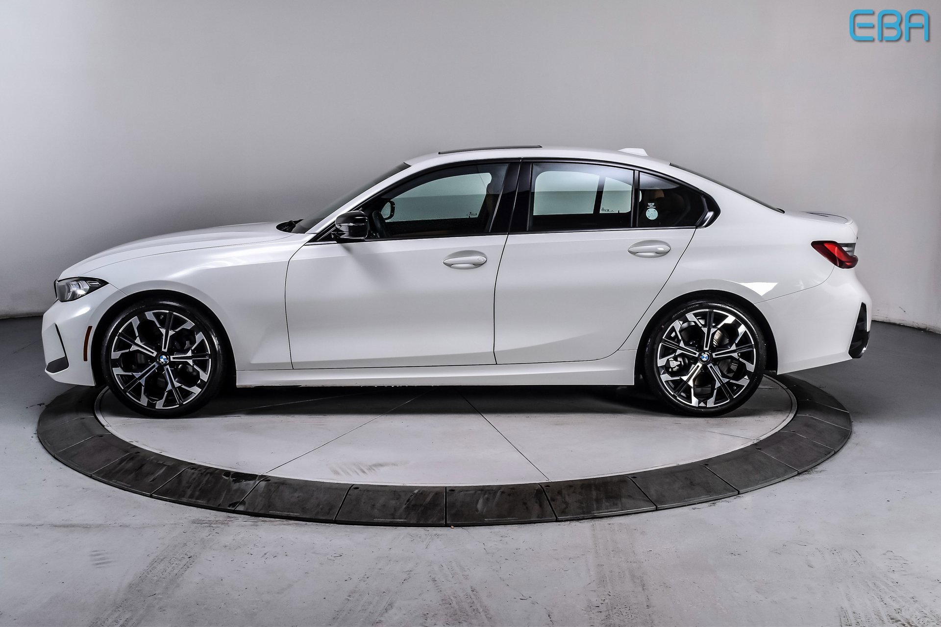 Used 2025 BMW 330i xDrive Sedan w/ M Sport Package image 3