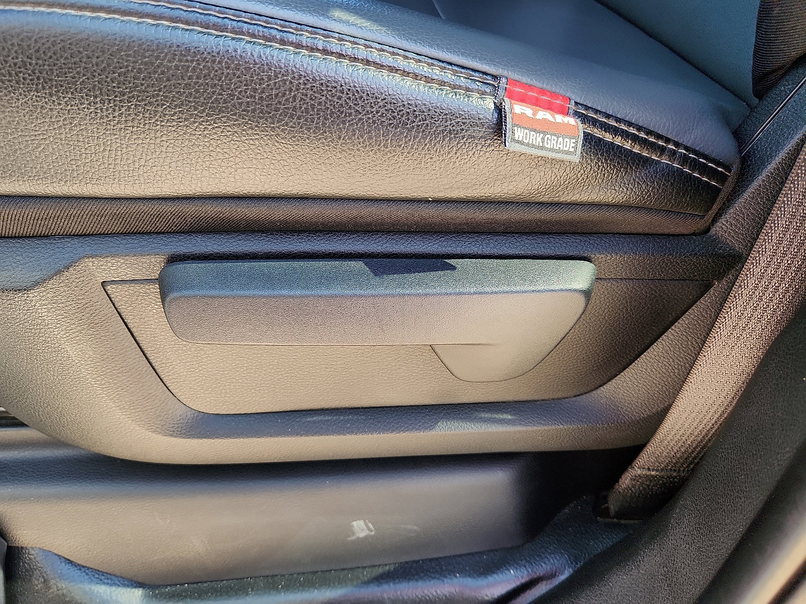 Used 2021 RAM 5500 Tradesman w/ Chrome Appearance Group image 14